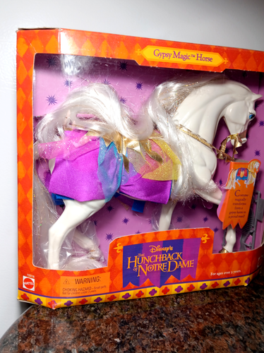 NRFB Mattel 1995 Disney's Il Gobbo di Notre Dame Gypsy Magic Horse Figura - Foto 3 di 9