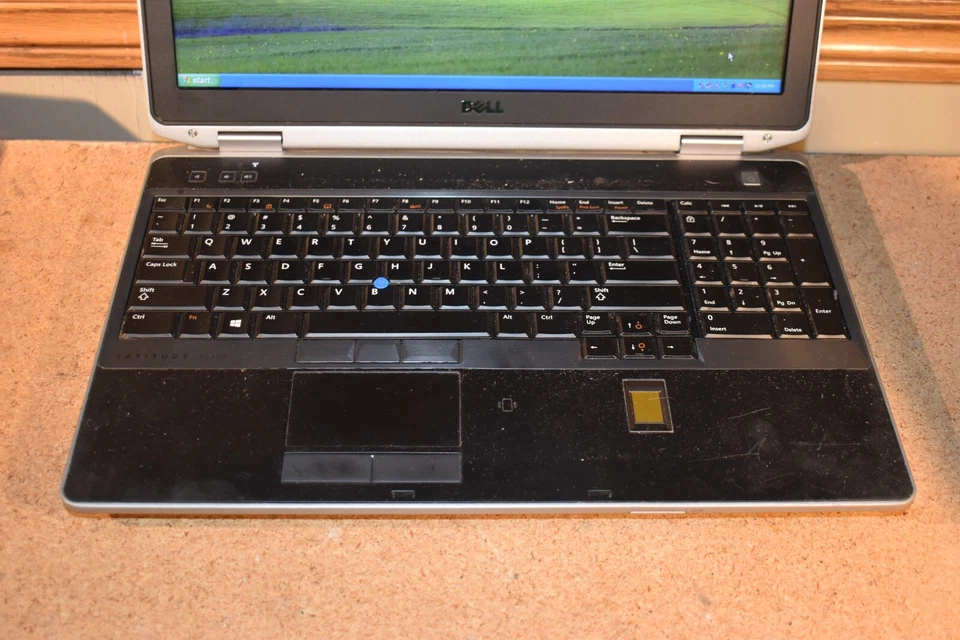 Cámara web Dell Latitude E6530 15.6" Intel Core i7-3540M 4GB 256GB SSD Windows XP Foto 3 de 4