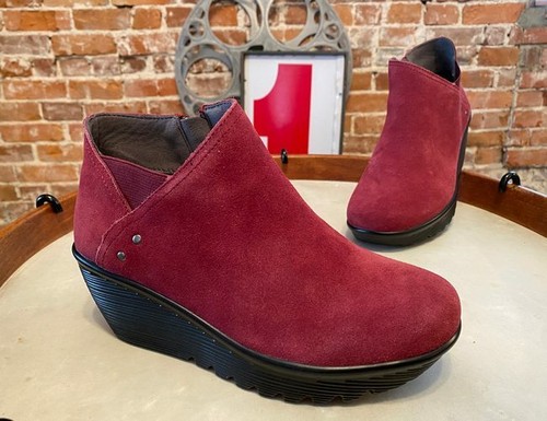 Skechers Burgundy Red Suede Parallel 