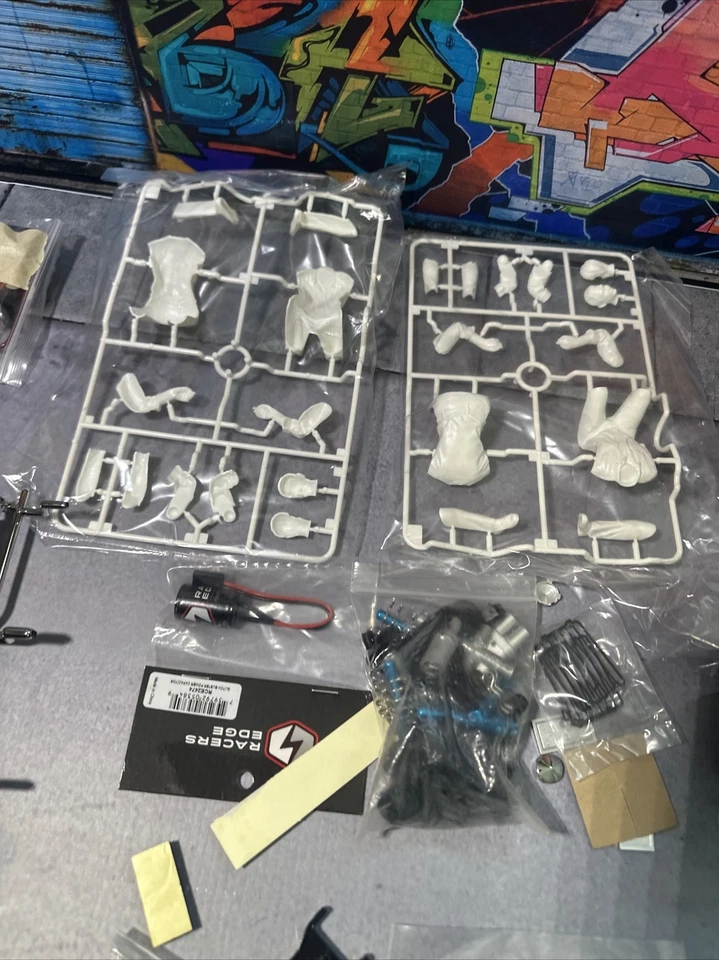 1/14 Tamiya Grand King Globe Knight hauler FH16 Wrecker / Hauler Spare Parts Lot - Image 4 of 4