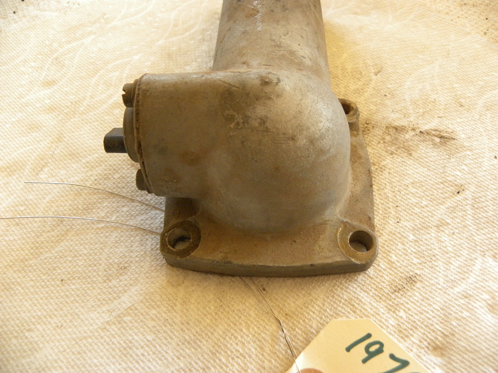 Rolls Royce Silver Shadow Bentley Wraith II Camargue Corniche Thermostat Housing