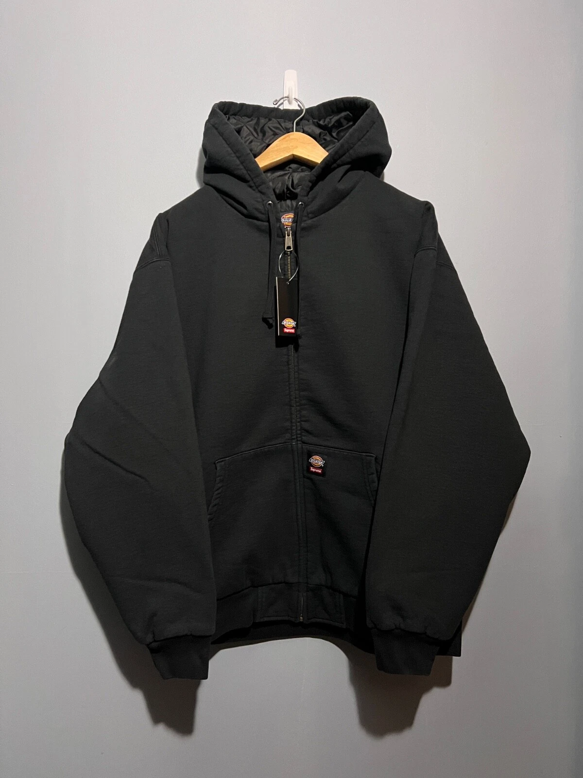 SUPREME DICKIES SWEAT À CAPUCHE MATELASSÉ ZIPPÉ NOIR LARGE