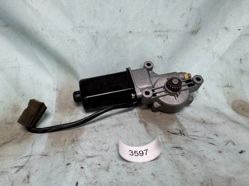2004-2008 Suzuki Reno Forenza SUNROOF MOTOR 78718-85Z00 oem - Image 4 of 4