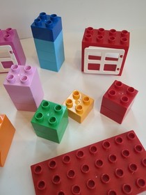 LEGO DUPLO: All-in-One-Pink-Box-of-Fun (10571)