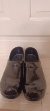 Dansko Womens Size 40 9.5-10 Clogs Patent Leather  Black 