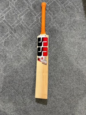 SS SMASHER English Willow Cricket Bat Having Narrow Grain With 1190 to 1230 Gram