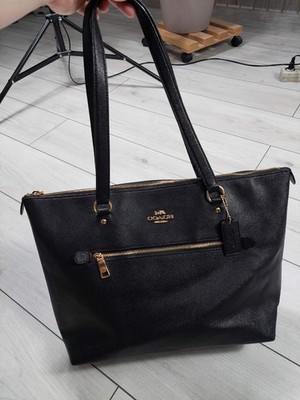 Coach Gallery Tote F79608 women's bag in black with gold fittings
