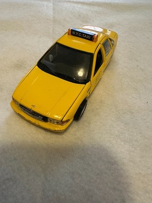 Sunnyside 1996 Chevrolet Caprice NYC Yellow Taxi Cab 1/34 Diecast