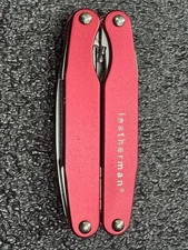 Leatherman Juice S2 Red w/Scissors Multi-Tool Nearly Mint Condition Discontinued