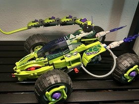 LEGO NINJAGO: Fangpyre Truck Ambush (9445) Truck and snake