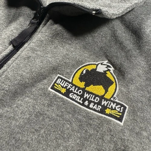 Buffalo Wild Wings Full Zip Fleece Vest Mens XL Gray Logo Port & Co Workwear EUC image 3