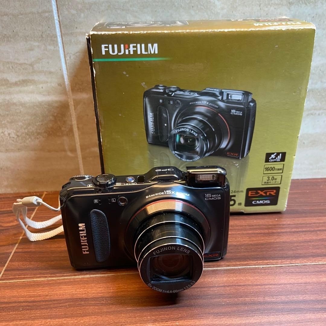 Fujifilm FinePix F Series F500EXR 16.0MP Digital Camera - Black