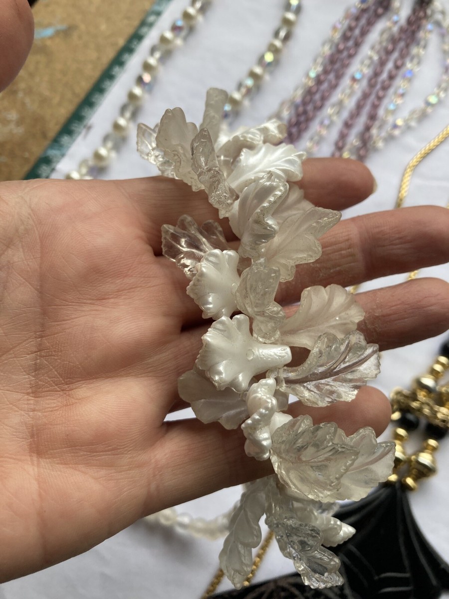 Lot De Broches Vintage Et Bijoux Fantaisie Anciens - Joblot Rétro - Occasion à Nettoyer
