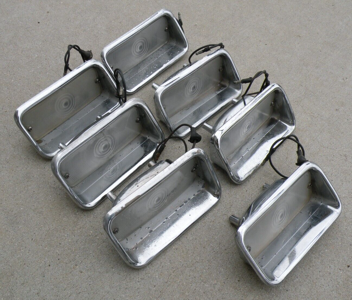 LINCOLN CONTINENTAL LEFT BACK UP REVERSE LIGHT HOUSING 1964-1966