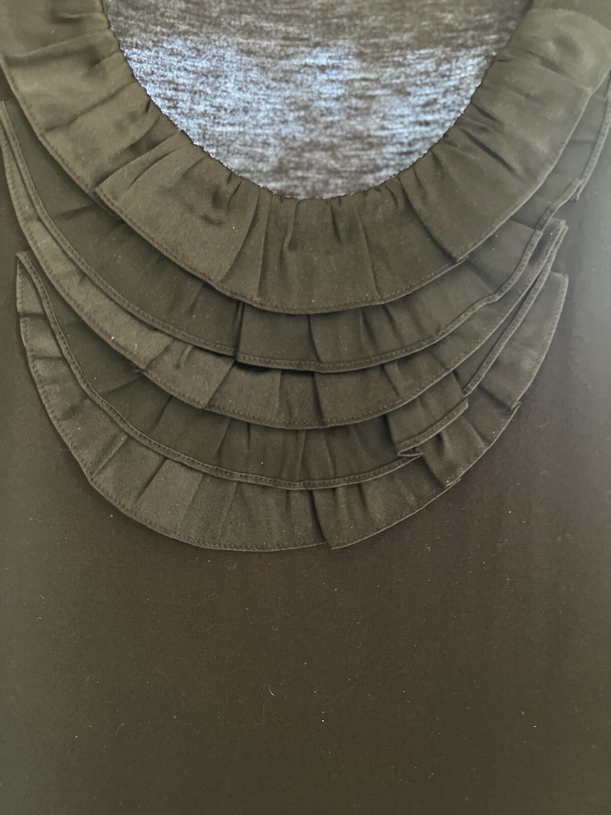 FILA CANOTTA ELIE TAHARI S P NERA CON 3 FILE DI BAVAGLINO PIATTO SATINATO COME PULLOVER VOLANT