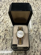 SEIKO Quartz 7N43-9048 Gray Dial Day Date Two Tone Watch Vintage 34mm Needs Batt