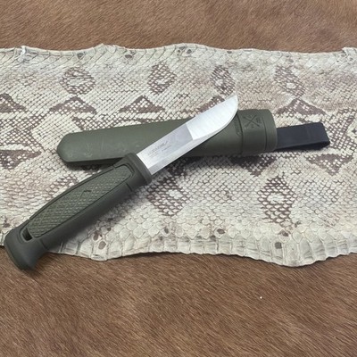 Morakniv Kansbol Stainless Steel Fixed-Blade Survival 4.3'', Military Green 
