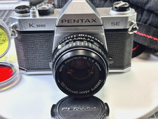 Pentax K1000 SE Complete Kit: Pentax 50mm lens, Carry Bag  Bonus Color Filters 