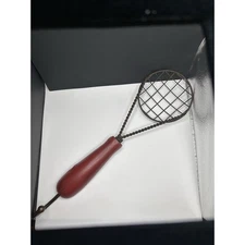 Vtg Twisted Wire Red Handle Potato Masher Primitive Farmhouse Kitchen Utensil