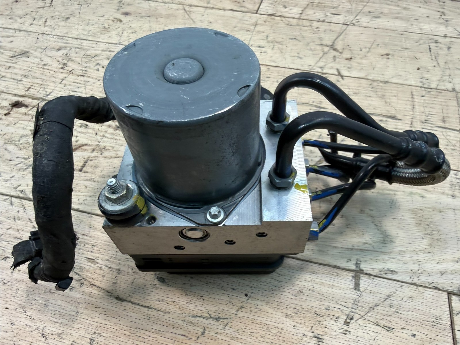 2013 Bentley Continental GT ABS Anti Lock Brake Pump Module OEM *NOTE*