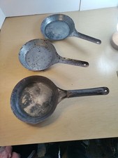 Vintage Antique - 1 narodowa 8" puszka patelnia - 2 patelnie sanitarne 6" blaszane 