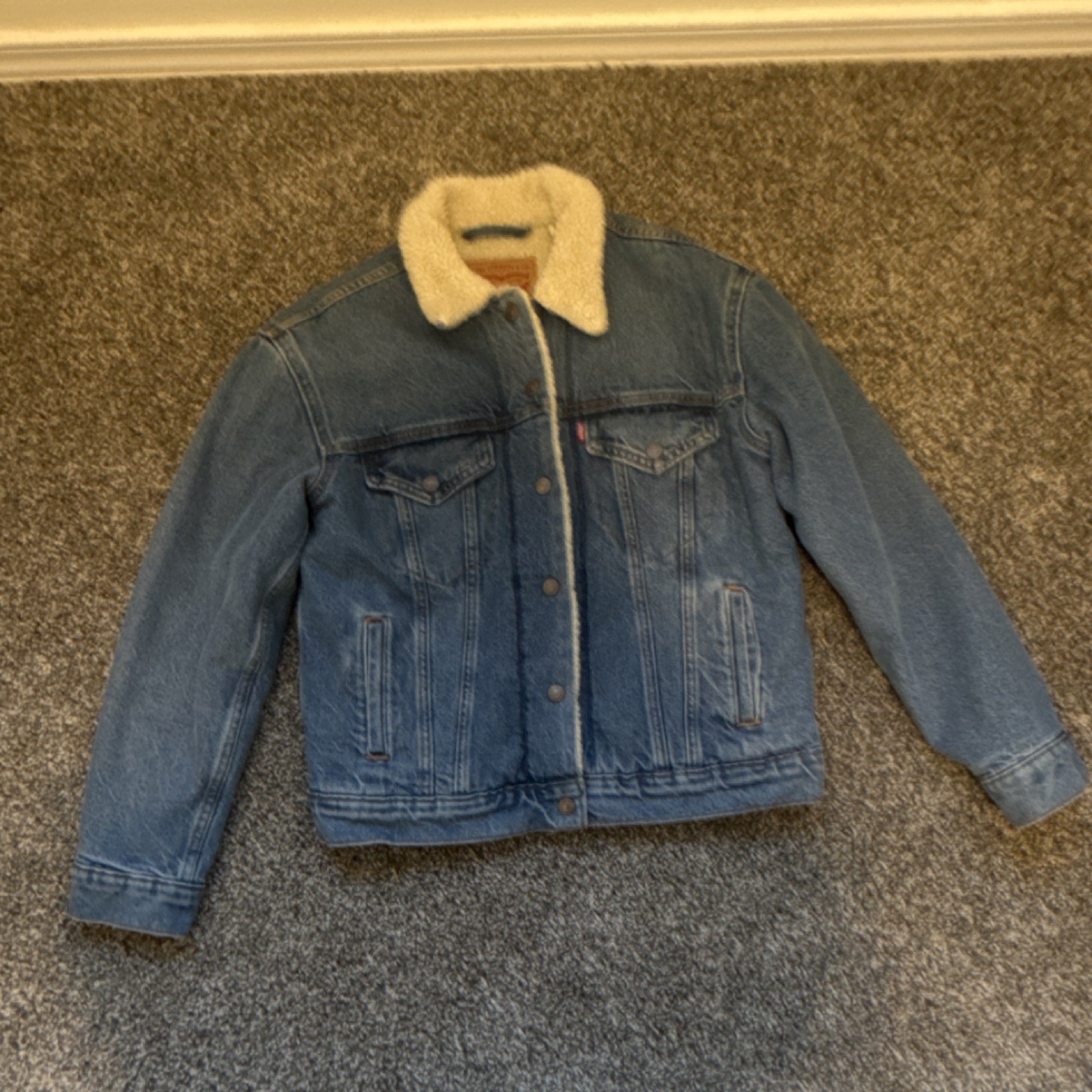 Levi's women&rsquo;s Blue Sherpa Lined Jean Jacket Button Front 