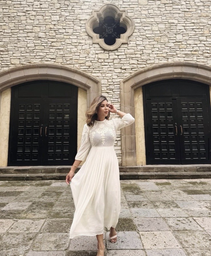美品　On court dress S サイズ ZARA NWT $109 WOMAN SS25 ZW COLLECTION EMBROIDERED DRESS