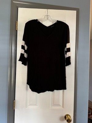 Heimish Size M Black Super Soft Half Sleeve Top Stripes on Sleeves VGUC