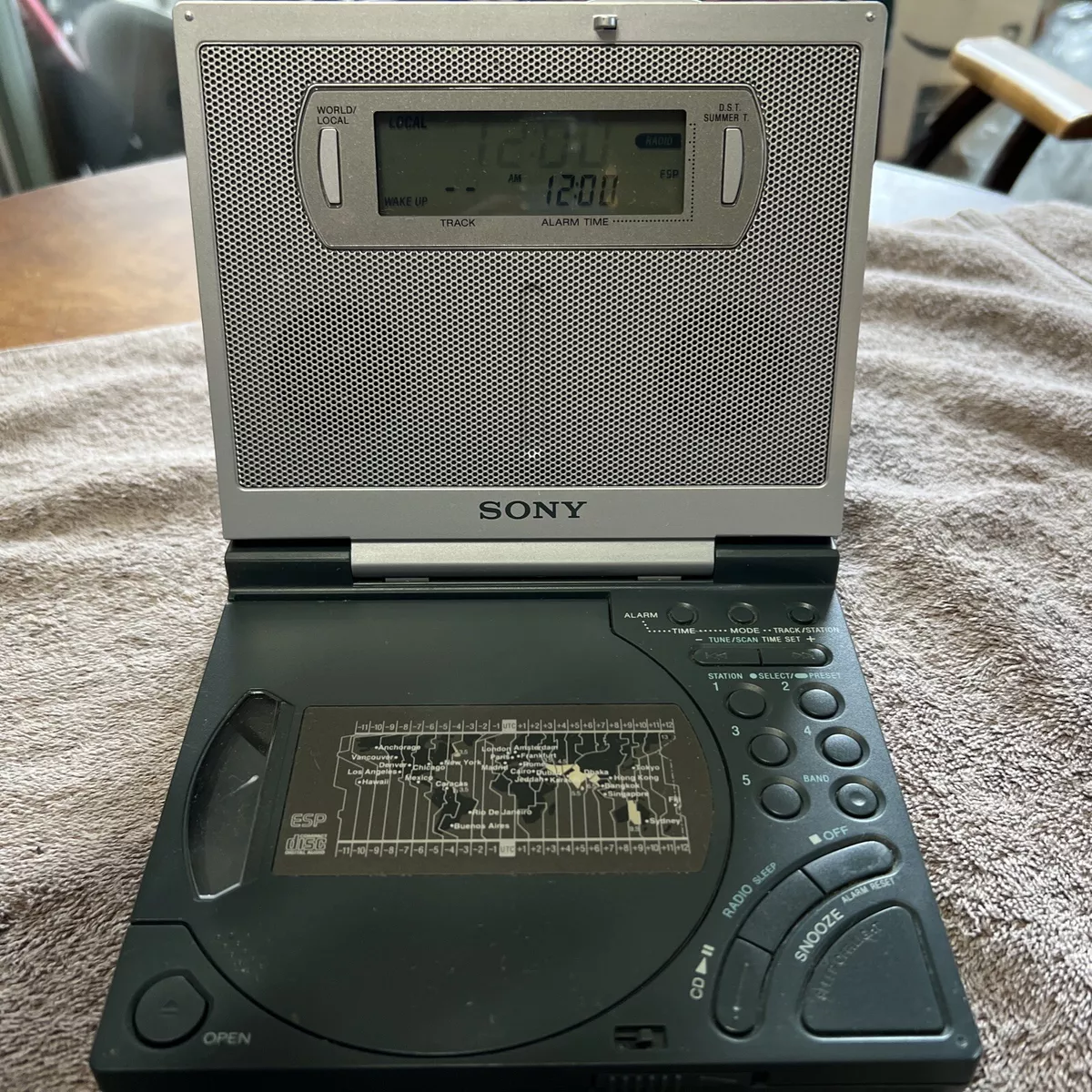 Sony ICF-cd2000 Clock Radio ca 1988 Am/FM Alarm Tested And Works Rare Item