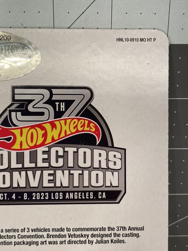 Hot Wheels 2023 37th Ann. Collectors Convention 1993 Ford Mustang Cobra R - Picture 9 of 17