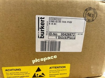 Burkert 8220-FKM-PVDF Conductivity sensor Brand new DHL