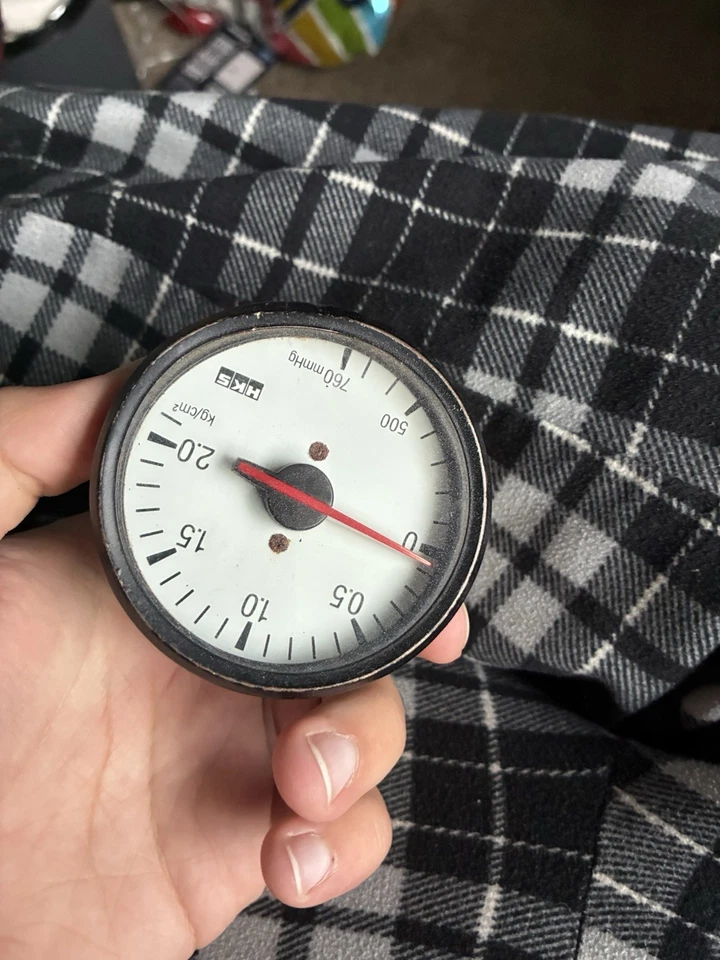 HKS 60mm Gauge Set – Boost, Oil Temp & Oil Pressure – Vintage JDM White Face - Image 4 of 4