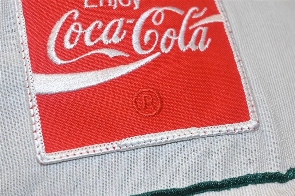 CAMISA MASCULINA VINTAGE ANOS 80 UNIFORME DE TRABALHO COCA-COLA LISTRADA PATCH BOTÃO PARA BAIXO MÉDIA M - Imagem 3 de 4