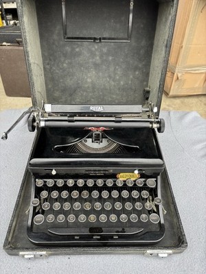 1930s Royal Model O Touch Control Glossy Black Portable Manual Typewriter w/Case