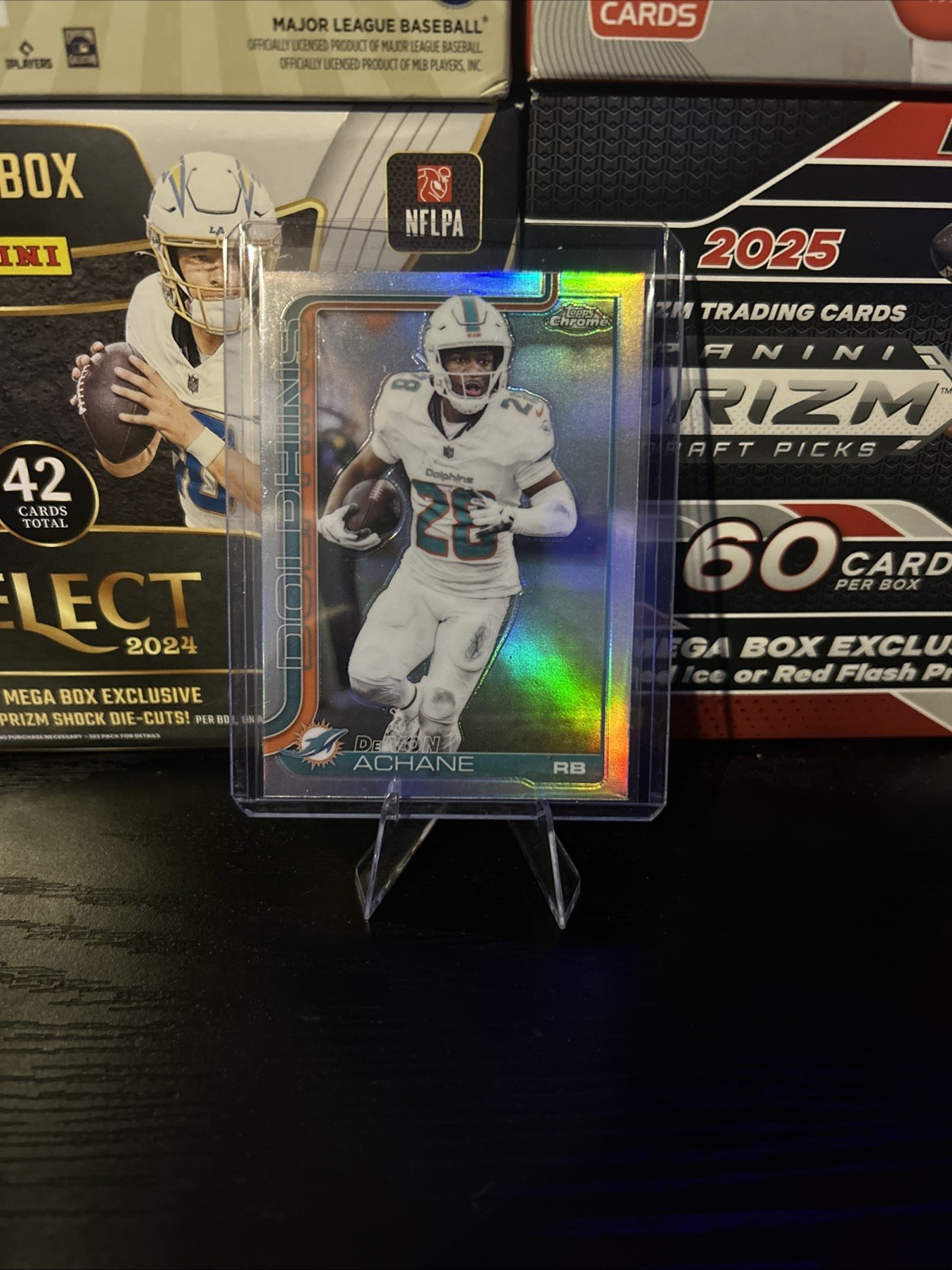 2025 Topps Chrome Football Devon Achane #188 Refractor
