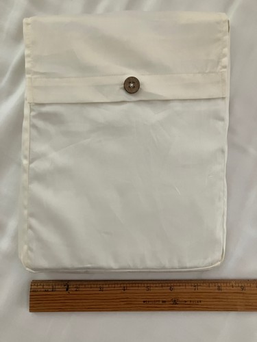 8"x10" Cotton Button Muslin Bags (Natural Color) - Picture 2 of 8