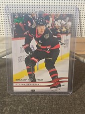 2025-26 Upper Deck Series 1 Brady Tkachuk Green Holiday Edition #121 Senators