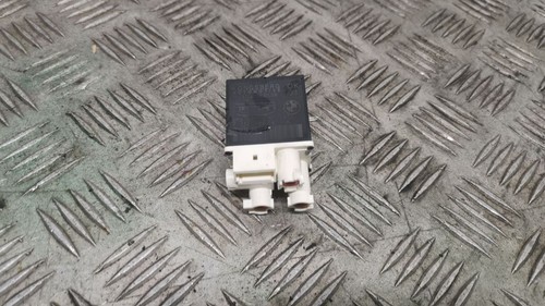 BMW 3 E90 E91 2008 Sonstige Steuergeräte Module 7138786 IOK5017