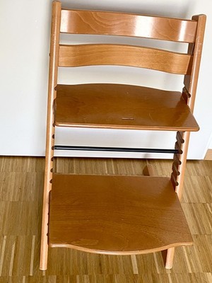 Tripp Trapp Hochstuhl Stokke gebraucht. Farbe Kirsch.