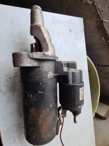 VW Passat Audi A6 4B 2,5   TDI Anlasser 059911023H