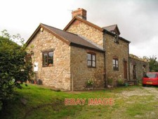 PHOTO COTTAGE AT PEN-Y-GELLI NEAR TO PONTFADOG IN THE CEIRIOG VALLEY. PEN-Y-GEL