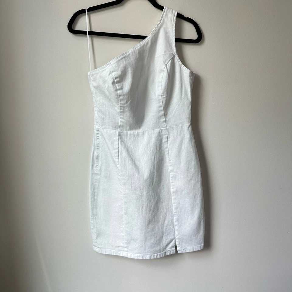 Vestido GB Gianni Bini Blanco Un Hombro Talla 9 Foto 2 de 4