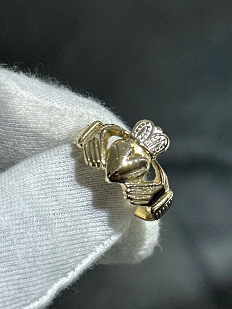 Antique claddagh ring deals