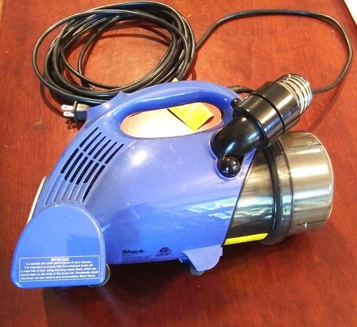 Shark Handheld Bagless Vacuum with Carpet Brush Model V15Z-31 $$ REDUCED$$ - Picture 2 of 6