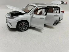 1/24 Toyota Highlander SUV Diecast Vehicle Model Car Toy Collectible Sound&Light
