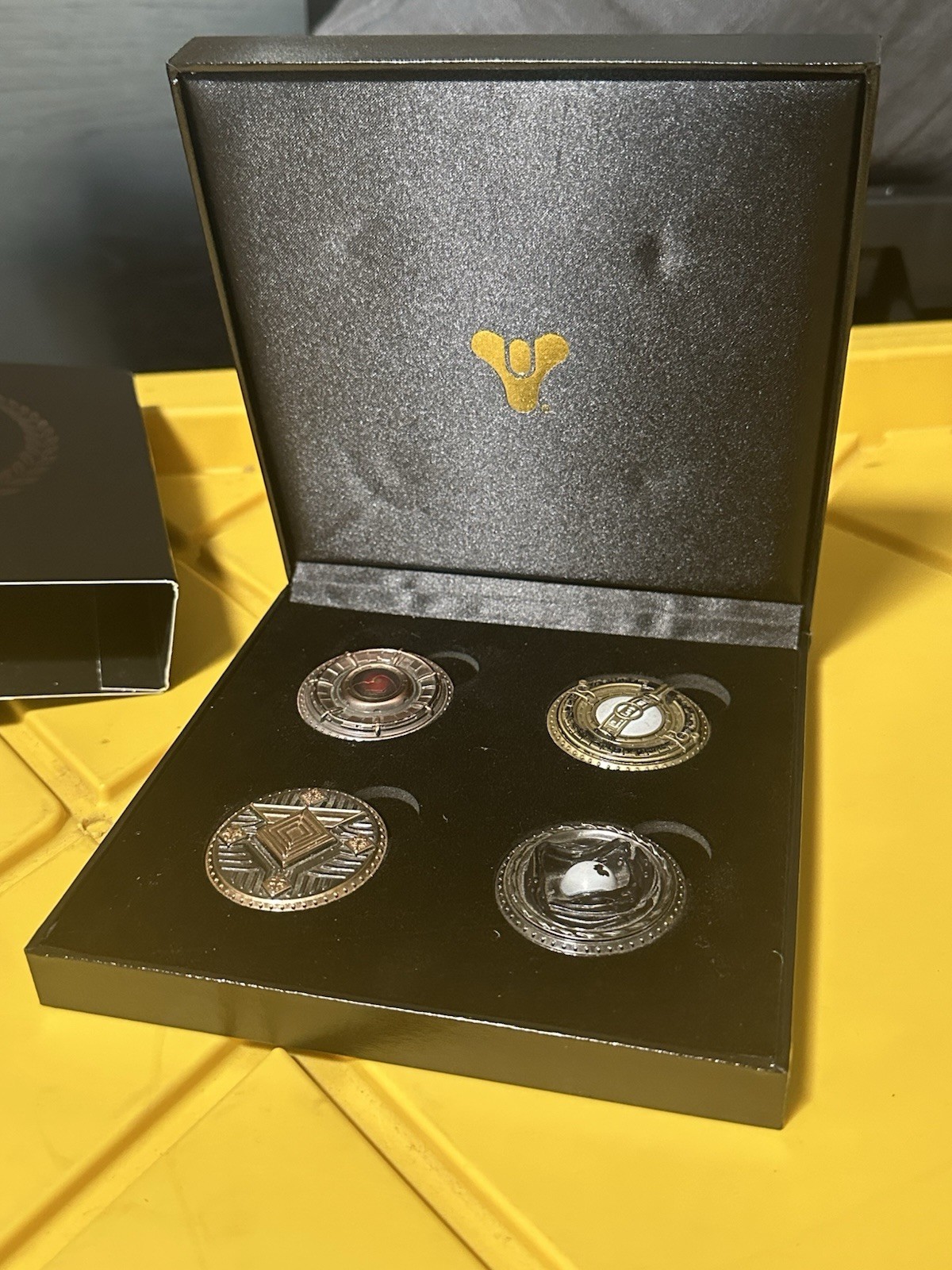 Destiny 2: Shadowkeep Challenge Coin Set - Bungie Rewards Exclusive Artifacts