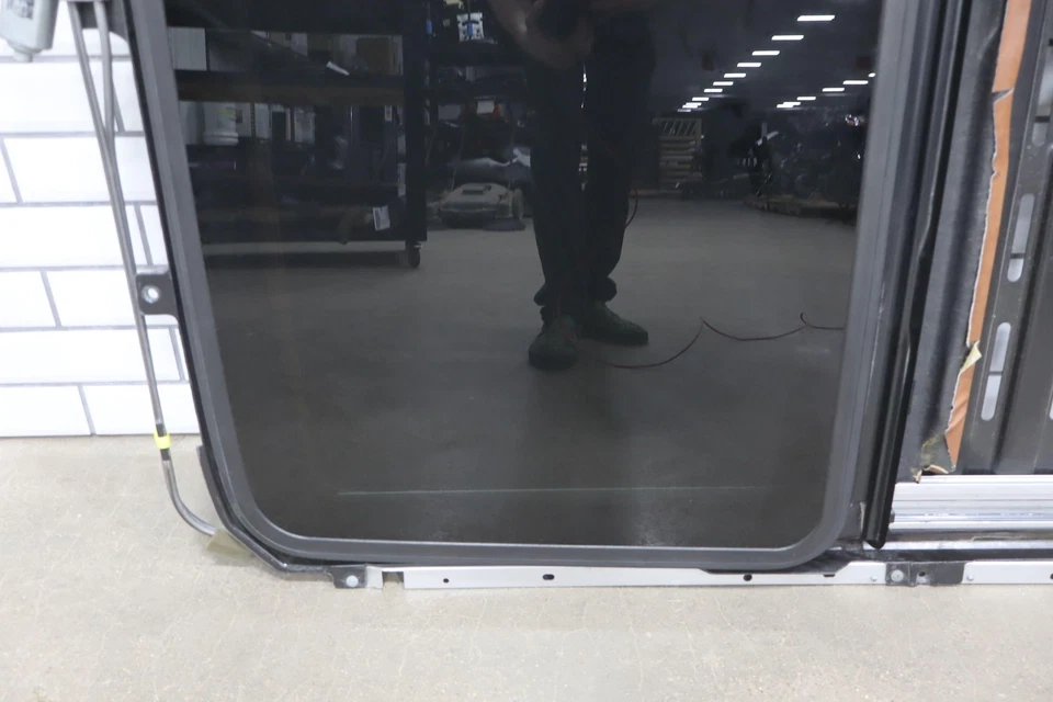 2003-2009 Hummer H2 OEM Sunroof W/ Glass/ Tracks/ Frame/ Motor (Tested) Foto 4 de 4