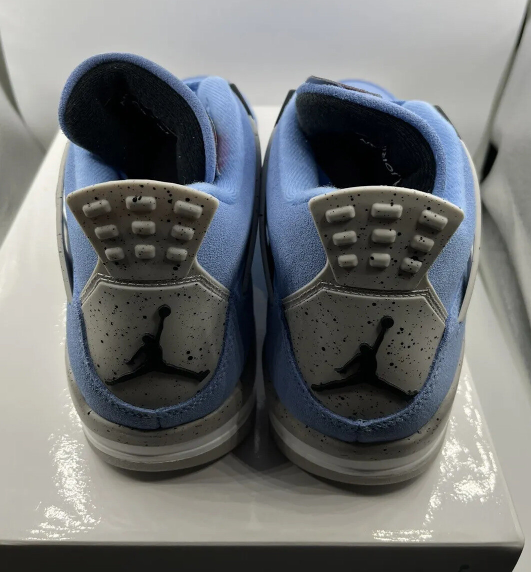 Size 9.5 Jordan 4 Retro University Blue UNC North Carolina