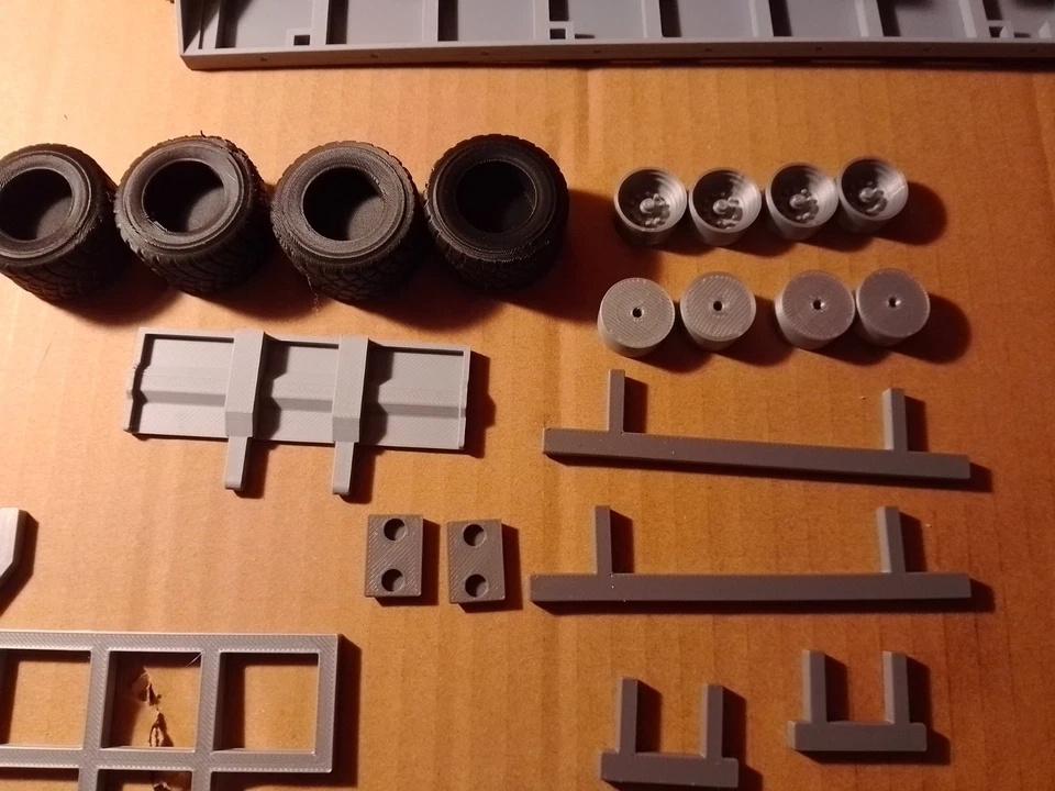 1/32 26ft scratch built Flat Bed Bale Trailer KIT Suitable for Britain's siku - Image 4 of 4