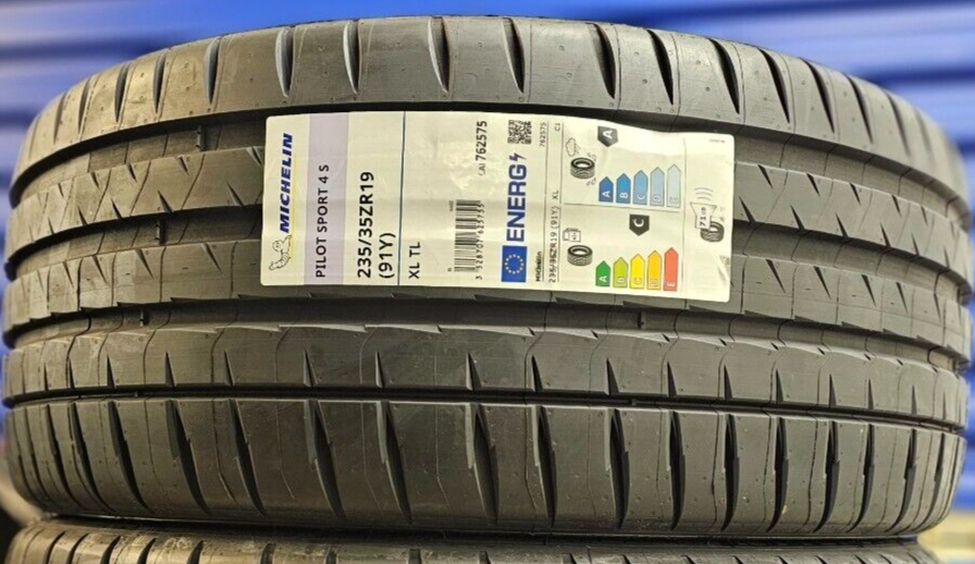 NEW MICHELIN PILOT SPORT 4S 235/35/19 235 35 ZR19 XL 91Y UHP